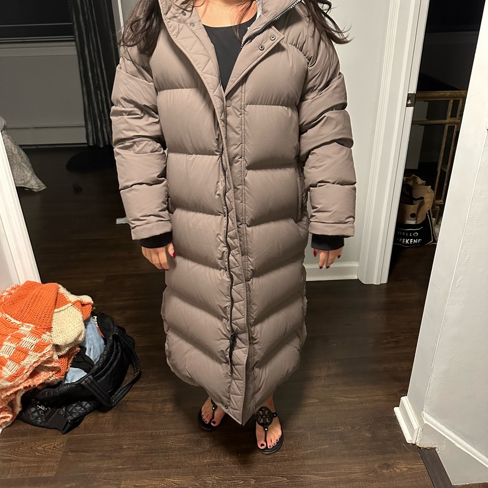 Aritzia Super Puff Coat (long)